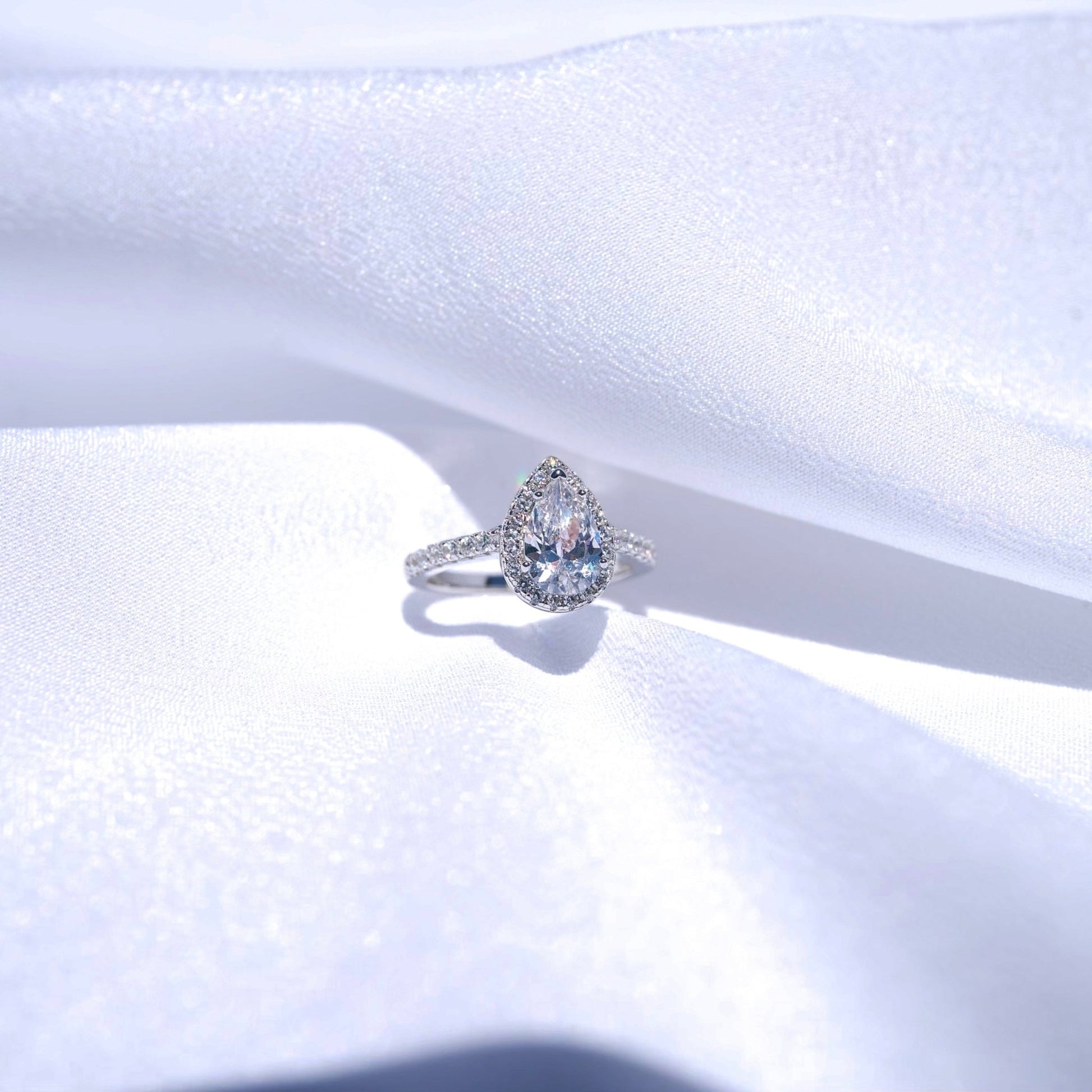 "Cristallo Di Ghiaccio" Ring - DearDiamonds